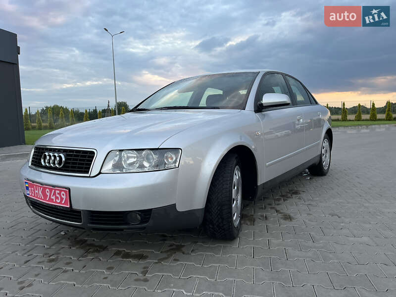 Седан Audi A4 2002 в 