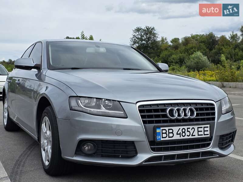 Седан Audi A4 2009 в 