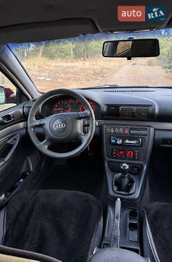 Универсал Audi A4 1998 в 
