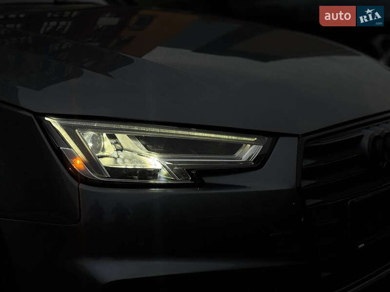 Седан Audi A4 2017 в Ровно
