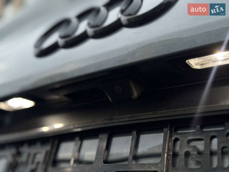 Седан Audi A4 2017 в Ровно