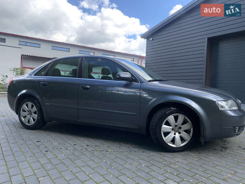 Седан Audi A4 2002 в Ровно