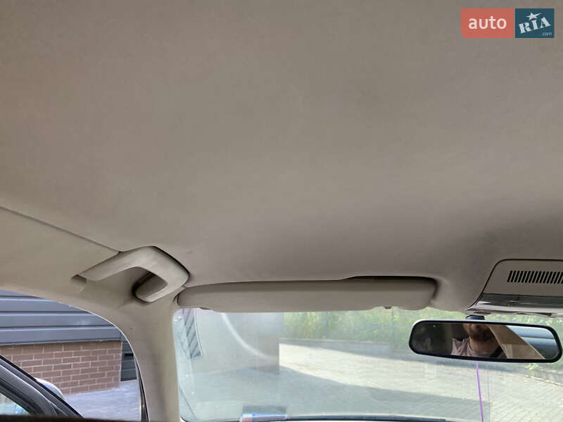 Седан Audi A4 2002 в Ровно