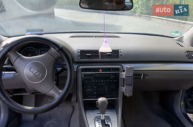 Седан Audi A4 2002 в 
