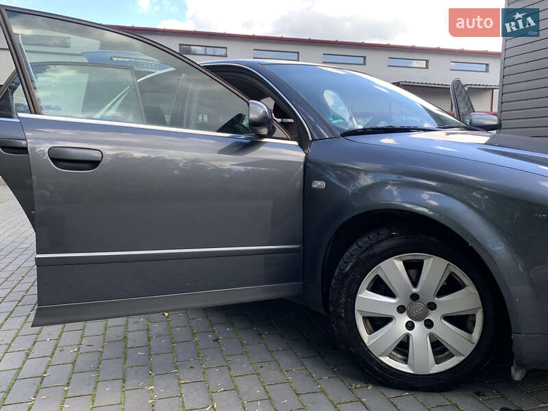 Седан Audi A4 2002 в Ровно