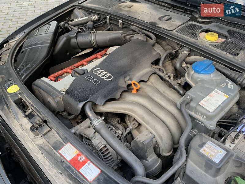 Седан Audi A4 2002 в Ровно