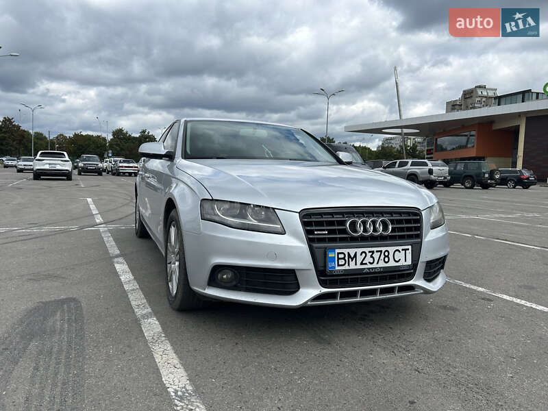 Седан Audi A4 2011 в Сумах