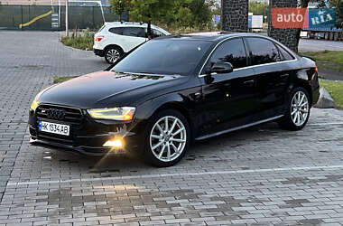 Седан Audi A4 2014 в 
