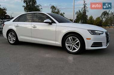 Седан Audi A4 2016 в 