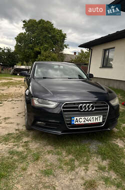 Седан Audi A4 2012 в 