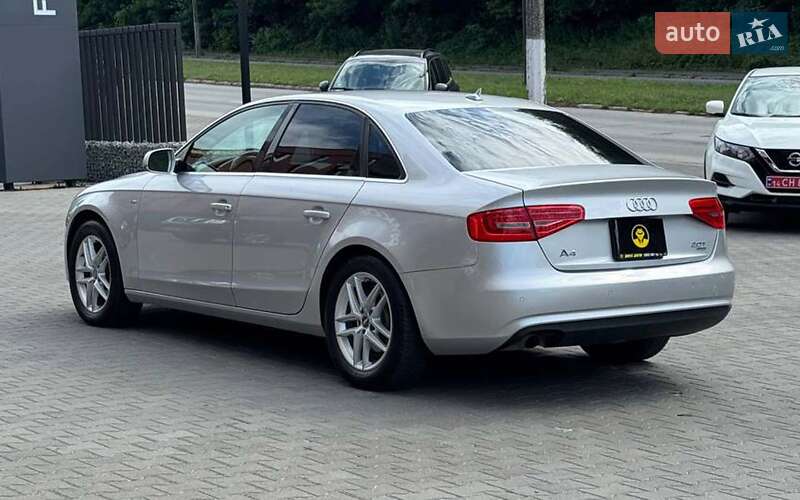 Седан Audi A4 2013 в Черновцах