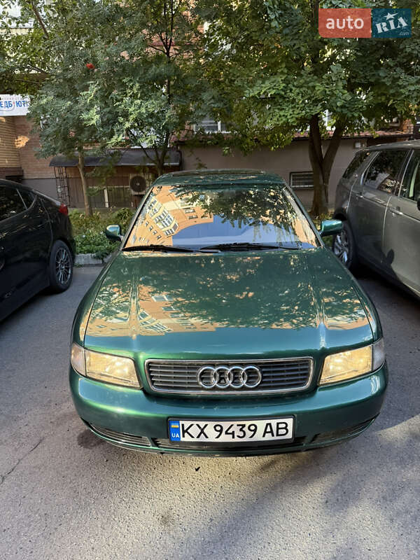 Седан Audi A4 1997 в Харькове