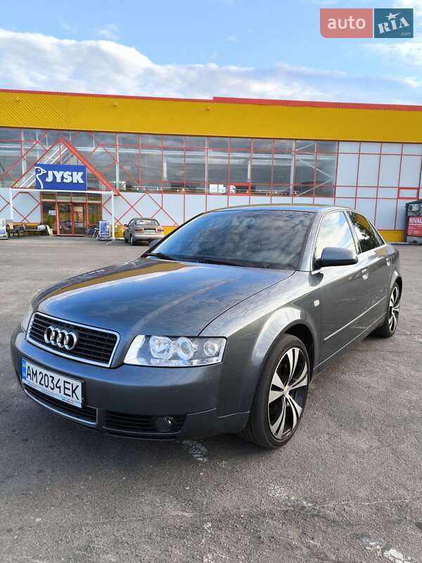 Седан Audi A4 2003 в 