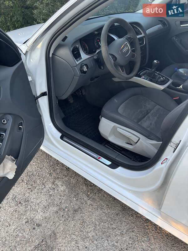 Универсал Audi A4 2015 в Новомосковске