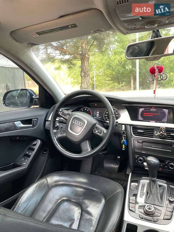 Седан Audi A4 2011 в Окнах фото 10 Седан Audi A4 2011 в Окнах