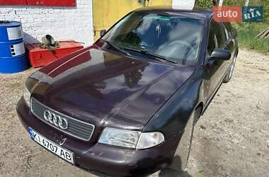 Седан Audi A4 1995 в Прилуках