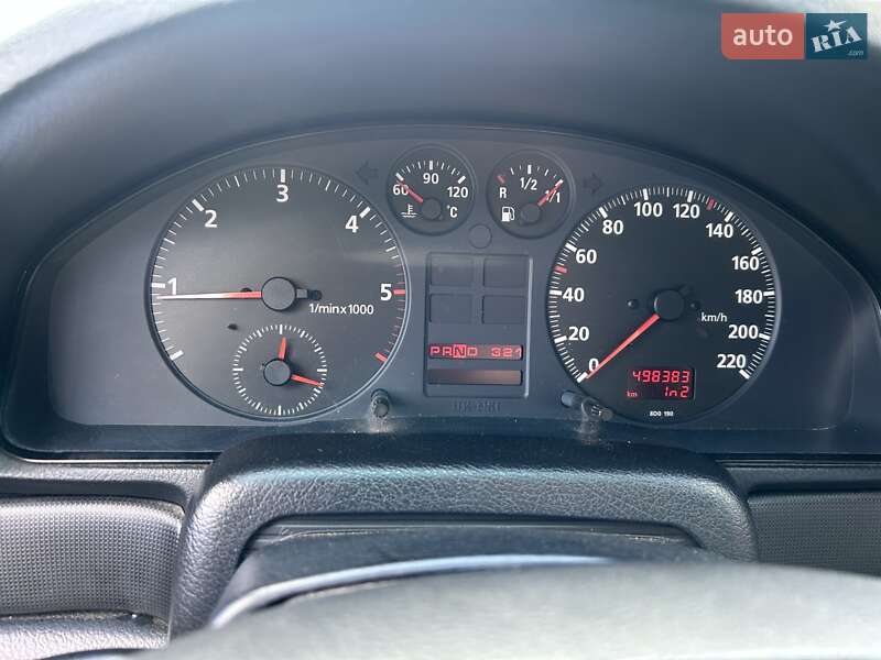 Седан Audi A4 1995 в Прилуках