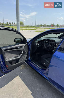 Седан Audi A4 2015 в 