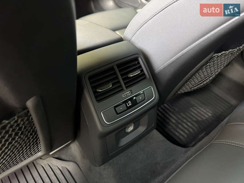 Седан Audi A4 2020 в Одессе