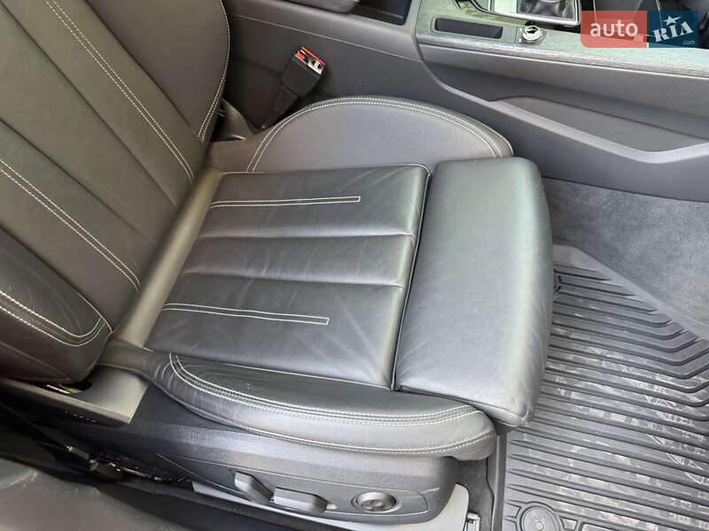 Седан Audi A4 2020 в Одессе