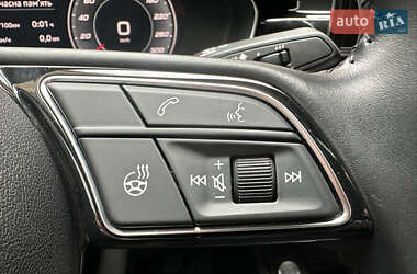 Седан Audi A4 2020 в 