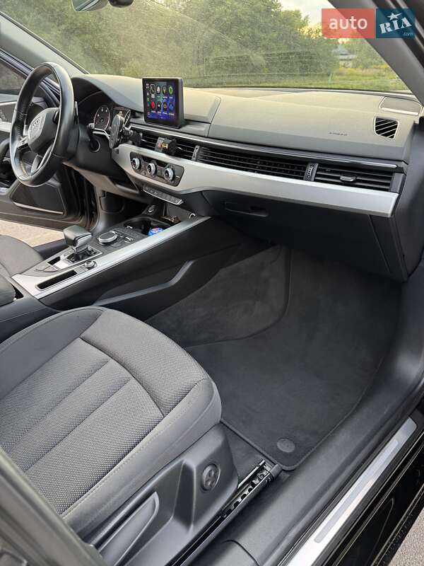 Универсал Audi A4 2016 в Львове