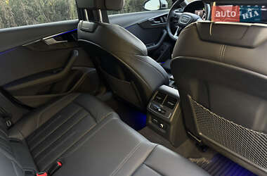 Седан Audi A4 2022 в 