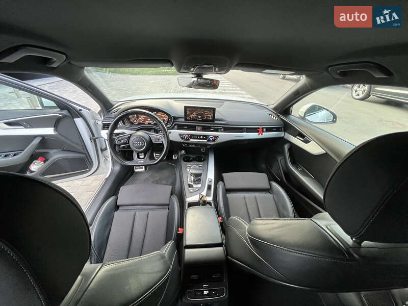 Универсал Audi A4 2016 в Киеве