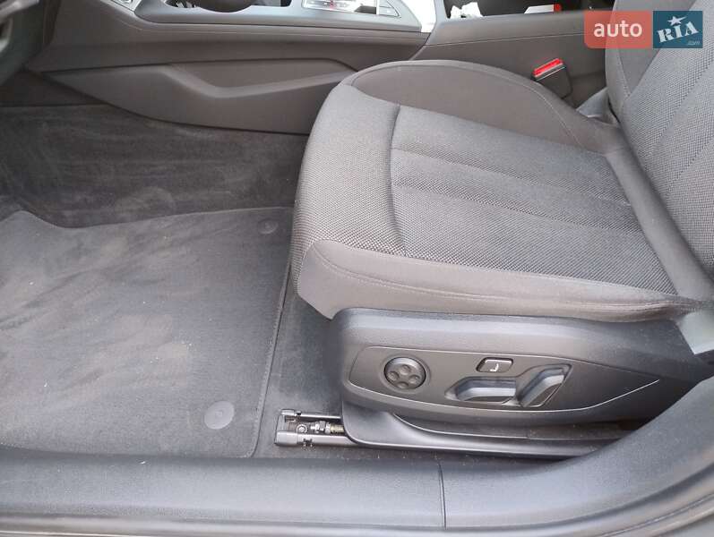 Универсал Audi A4 2022 в Киеве фото 6 Универсал Audi A4 2022 в Киеве