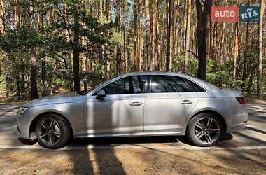 Седан Audi A4 2018 в 