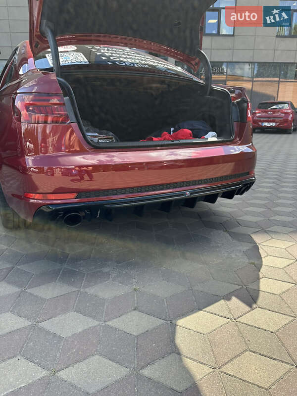 Седан Audi A4 2017 в Броварах