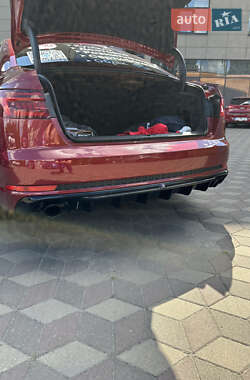 Седан Audi A4 2017 в 