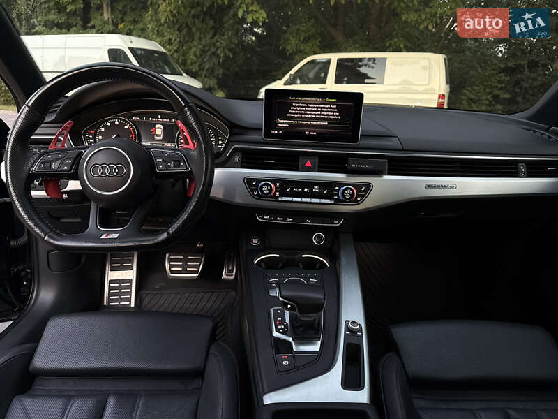 Седан Audi A4 2017 в Львове