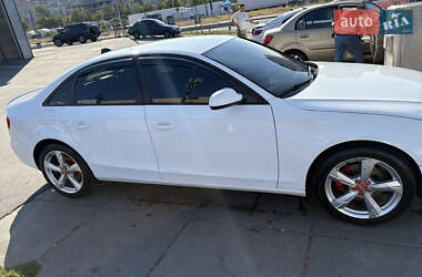 Седан Audi A4 2012 в 