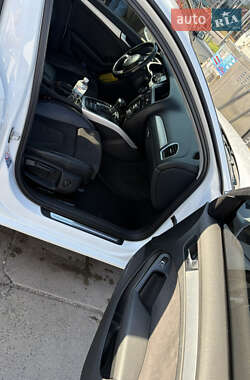 Седан Audi A4 2012 в 