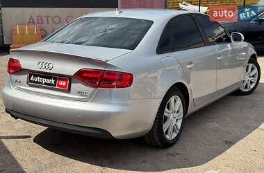 Седан Audi A4 2010 в 