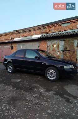 Седан Audi A4 1998 в 