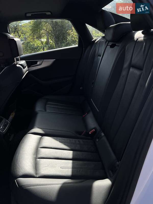 Седан Audi A4 2018 в Перечине