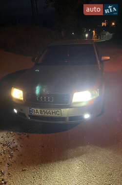 Седан Audi A4 2001 в 