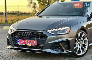 Седан Audi A4 2020 в 