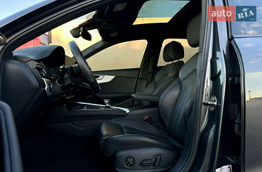 Седан Audi A4 2020 в 