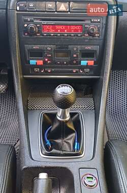 Седан Audi A4 2003 в 