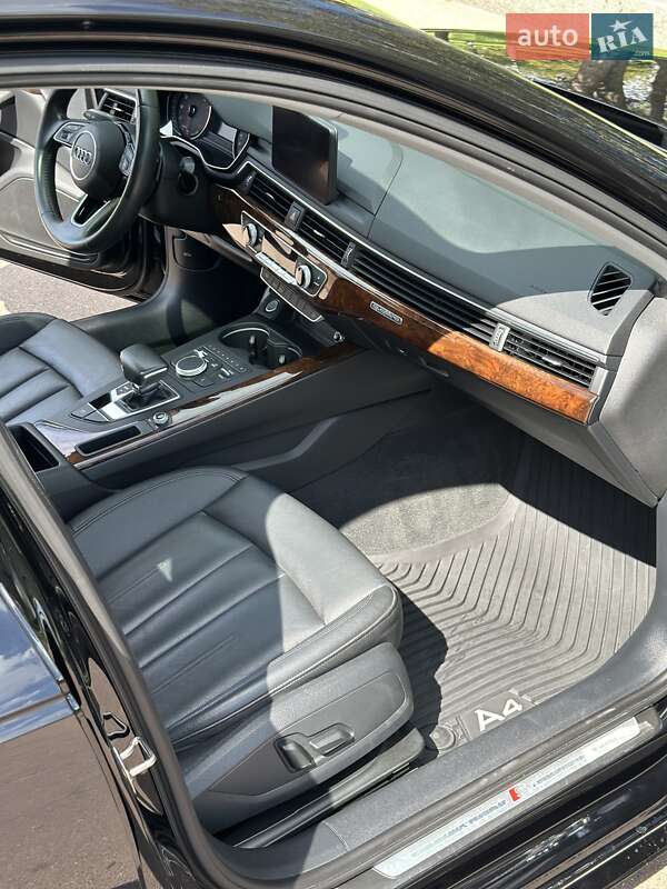 Седан Audi A4 2019 в Киеве