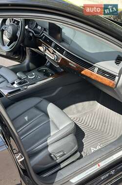 Седан Audi A4 2019 в 