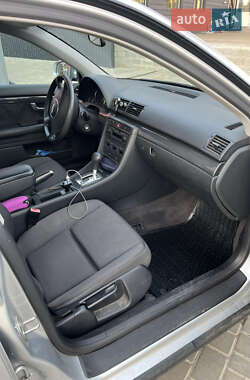 Седан Audi A4 2001 в 