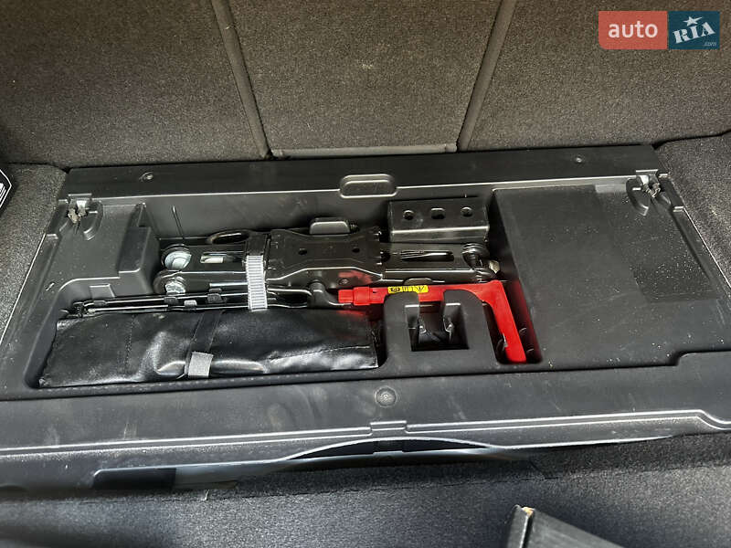 Седан Audi A4 2017 в Львове фото 29 Седан Audi A4 2017 в Львове