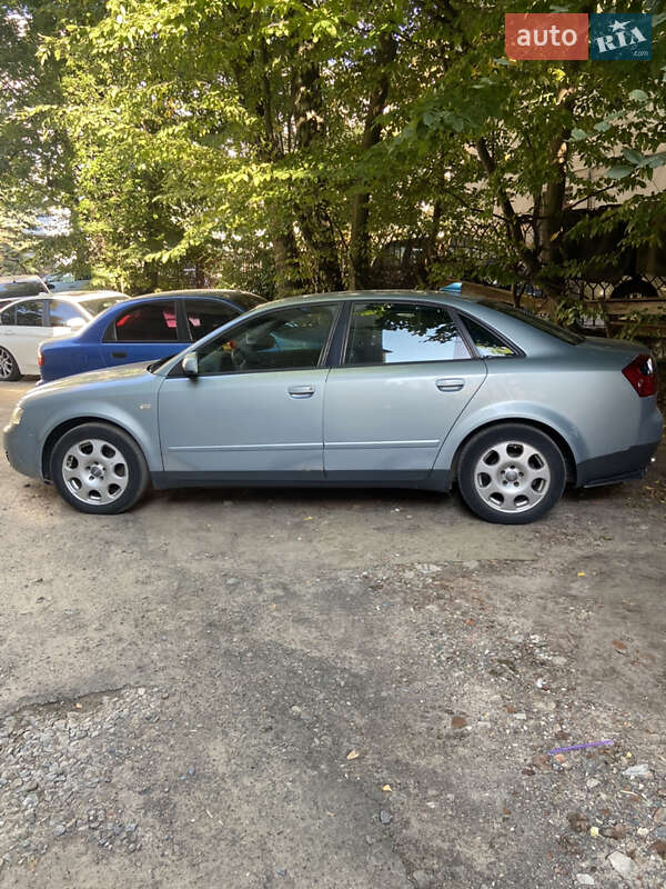 Седан Audi A4 2001 в Львове