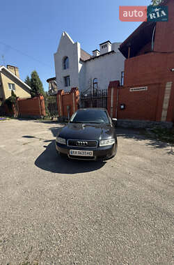 Седан Audi A4 2000 в 