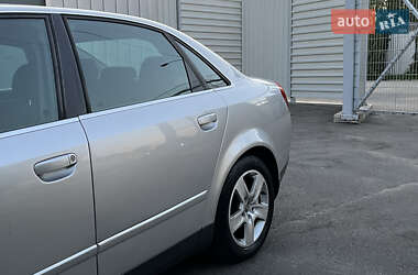 Седан Audi A4 2004 в 
