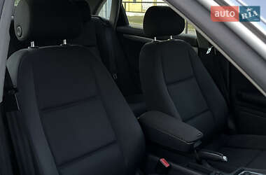 Седан Audi A4 2004 в 